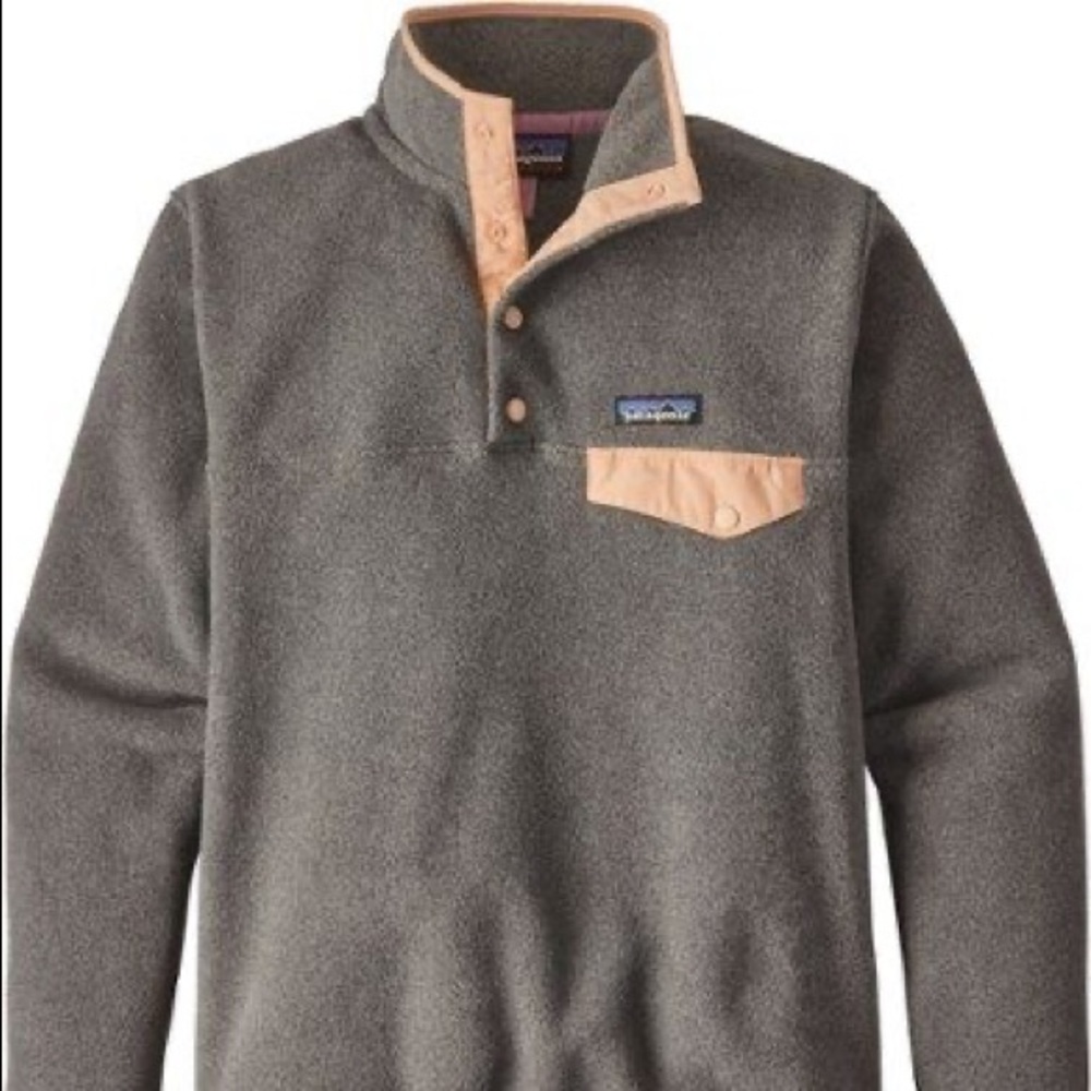 Women’s lightweight Patagonia fleece pullover